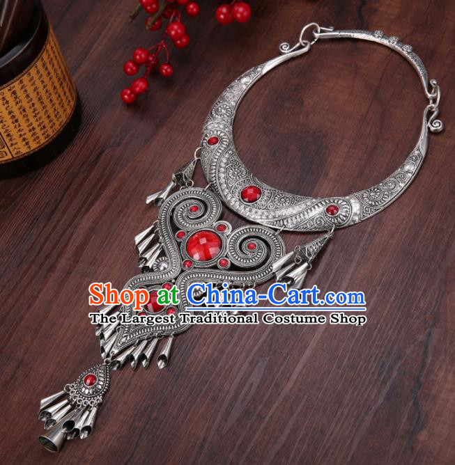 Chinese Traditional Jewelry Accessories Miao Minority Wedding Carving Red Necklace for Women