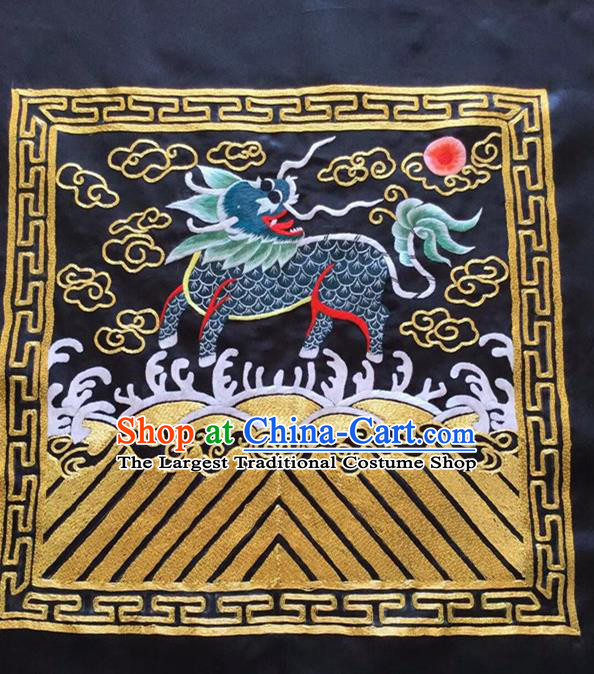 Chinese Traditional Handmade Embroidery Craft Embroidered Patches Embroidering Kylin Silk Piece
