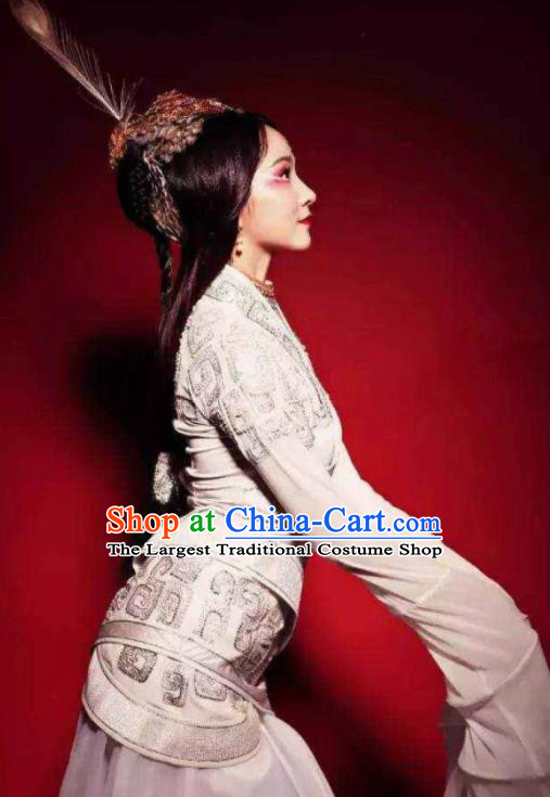 Chinese Ancient Stateswoman Fu Hao White Hanfu Dress Shang Dynasty Empress Fuhao Costumes Complete Set