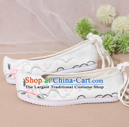 Chinese National Embroidered Peony White Shoes Ancient Traditional Princess Shoes Hanfu Shoes for Women