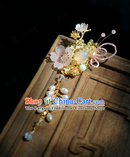 Traditional Chinese Handmade Court Plum Brooch Jewelry Accessories Ancient Princess Tassel Breastpin for Women