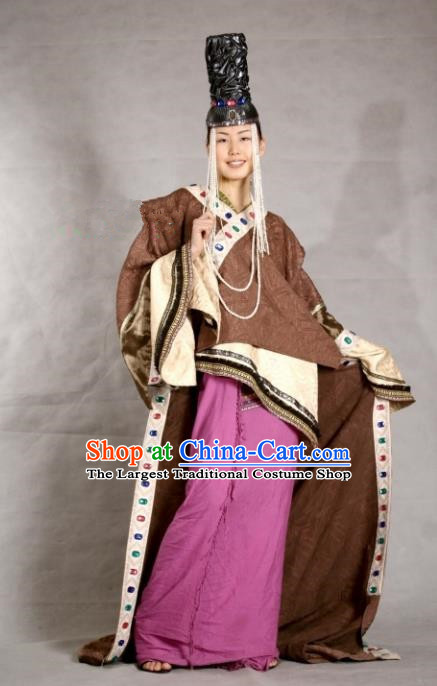 Traditional Chinese Mongol Nationality Brown Costume Mongolian Ethnic Stage Show Dress for Women