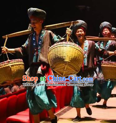 Chinese The Romantic Show of Guilin Stage Performance Zhuang Nationality Dance Costume for Men