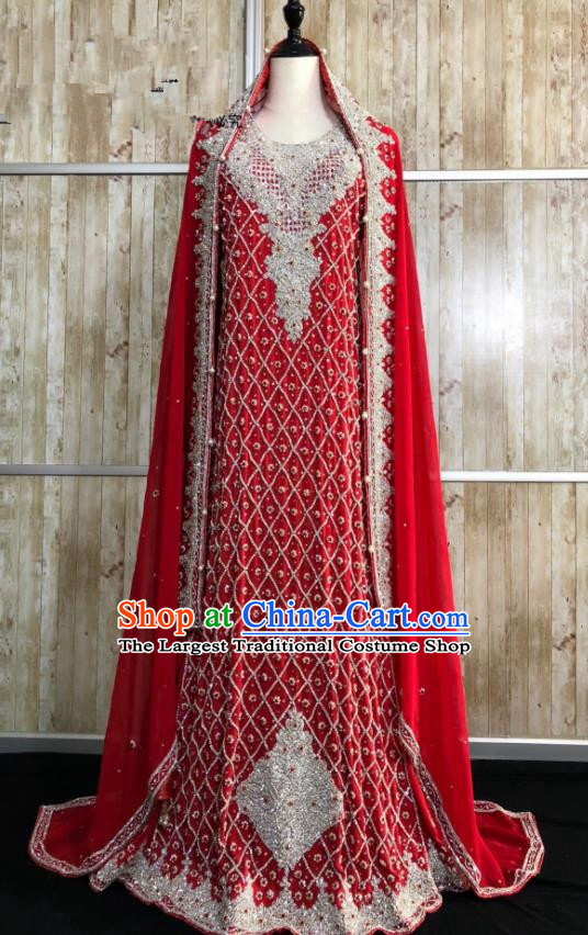 South Asia  Indian Court Bride Embroidered Red Dress Traditional   India Hui Nationality Wedding Costumes for Women