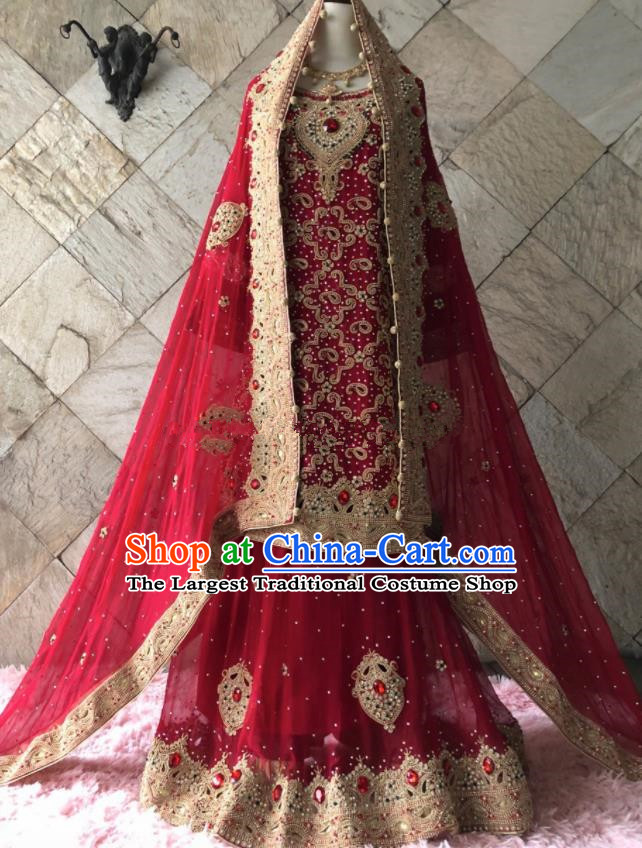 Asian  Indian Court Bride Embroidered Red Veil Wedding Dress Traditional   India Hui Nationality Costumes for Women