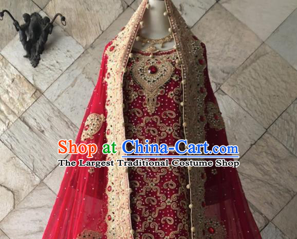 Asian Pakistan Court Bride Embroidered Red Veil Wedding Dress Traditional Pakistani Hui Nationality Islam Costumes for Women
