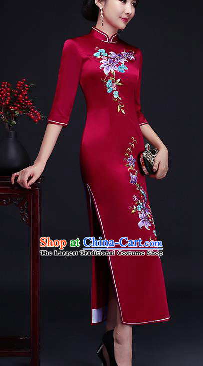 Traditional Chinese Embroidered Red Silk Cheongsam Mother Tang Suit Qipao Dress for Women