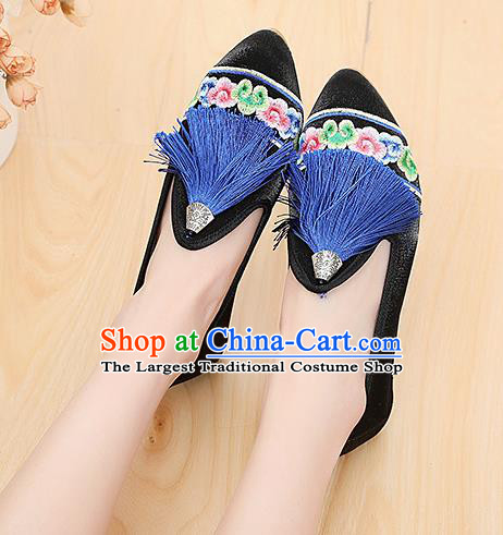 Chinese National Tassel Black Embroidered Shoes Traditional Hanfu Shoes Opera Shoes Wedding Bride Shoes for Women