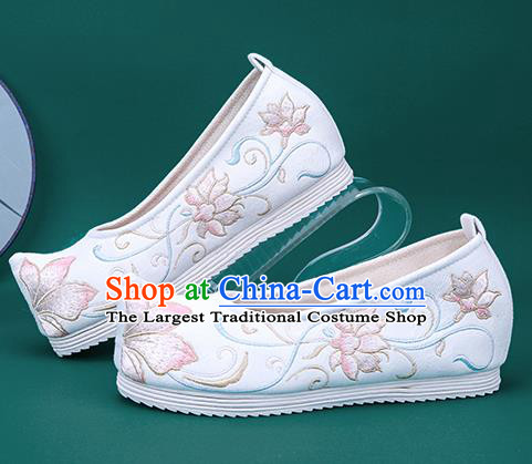 Chinese National Winter Brushed White Embroidered Shoes Traditional Hanfu Shoes Princess Shoes Opera Shoes for Women
