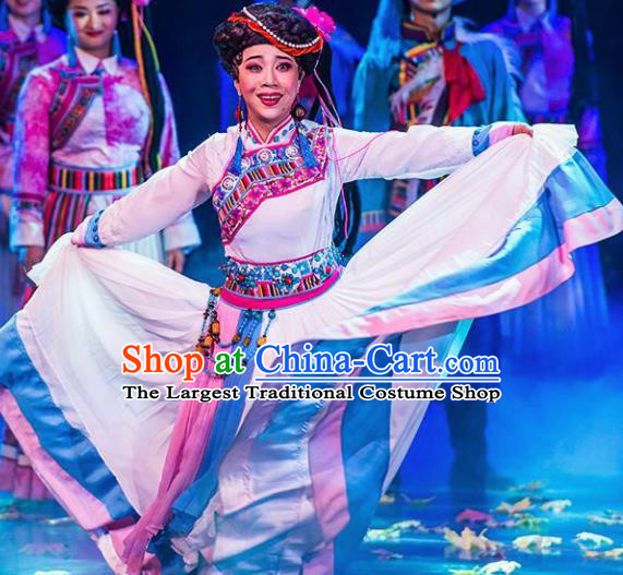 Walking Marriage Chinese Mosuo Minority Folk Dance White Dress Stage Performance Dance Costume and Headpiece for Women