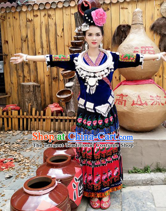 Chinese Traditional Hmong Ethnic Costume Miao Nationality Female Pleated Skirt and Headdress for Women