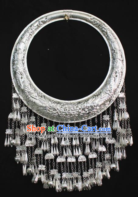 Chinese Traditional Miao Nationality Sliver Tassel Necklace Hmong Wedding Carving Necklet for Women