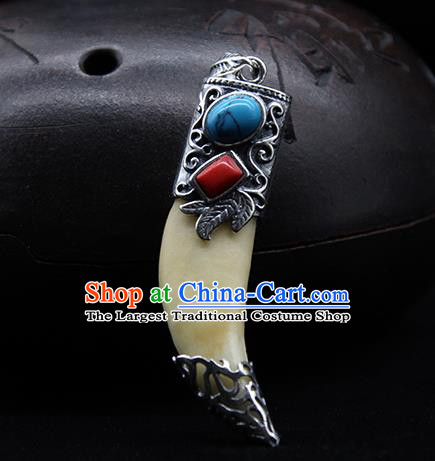Chinese Traditional Mongolian Ethnic Sliver Carving Accessories Handmade Mongol Nationality Wolf Tooth Necklace Pendant for Women