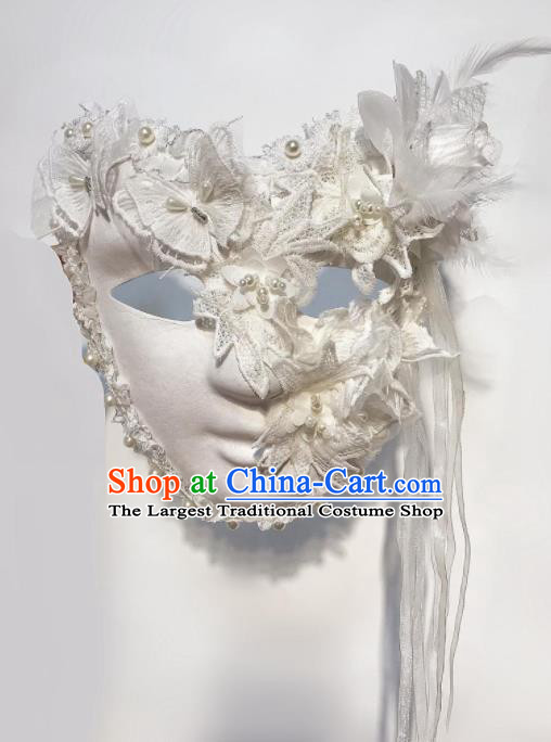 Top Halloween Stage Show Accessories Brazilian Carnival Catwalks White Lace Feather Face Mask for Women