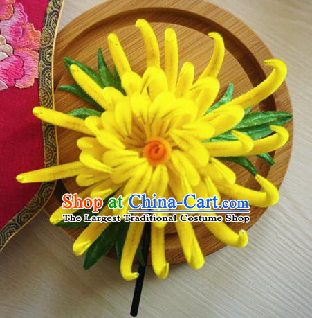 Chinese Handmade Palace Yellow Chrysanthemum Velvet Hairpins Ancient Queen Hair Accessories Headwear for Women