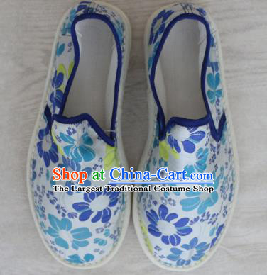 Chinese Handmade Printing Blue Flowers Cloth Shoes Traditional National Shoes Ancient Princess Hanfu Shoes for Women