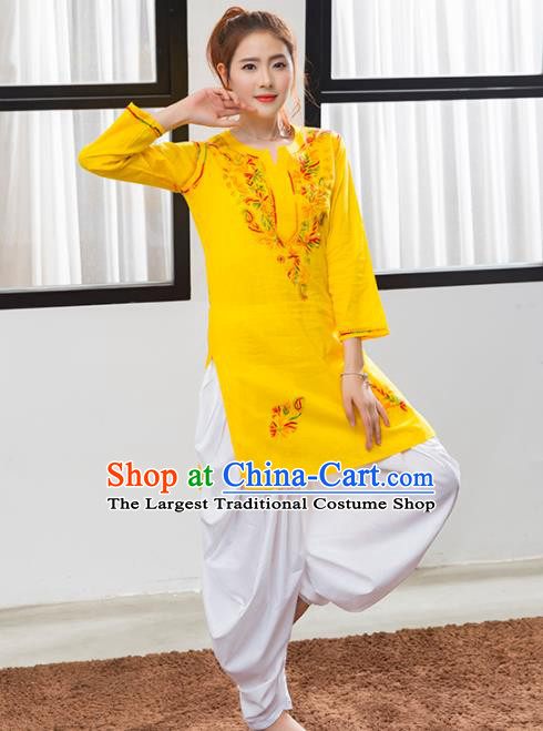 Asian India Traditional Informal Costumes South Asia Indian National Embroidered Yellow Blouse and Pants for Women