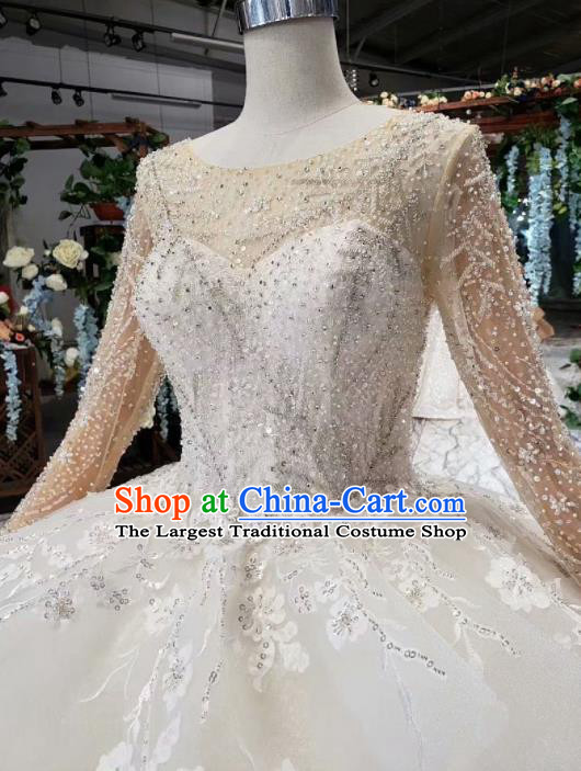 Top Grade Customize Bride Embroidered Beads White Trailing Full Dress Court Princess Wedding Costume for Women
