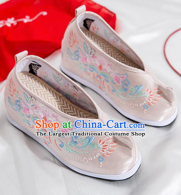 Asian Chinese Traditional Beijing Opera Embroidered Chrysanthemum Beige Shoes Ancient Princess Shoes Hanfu Shoes for Women
