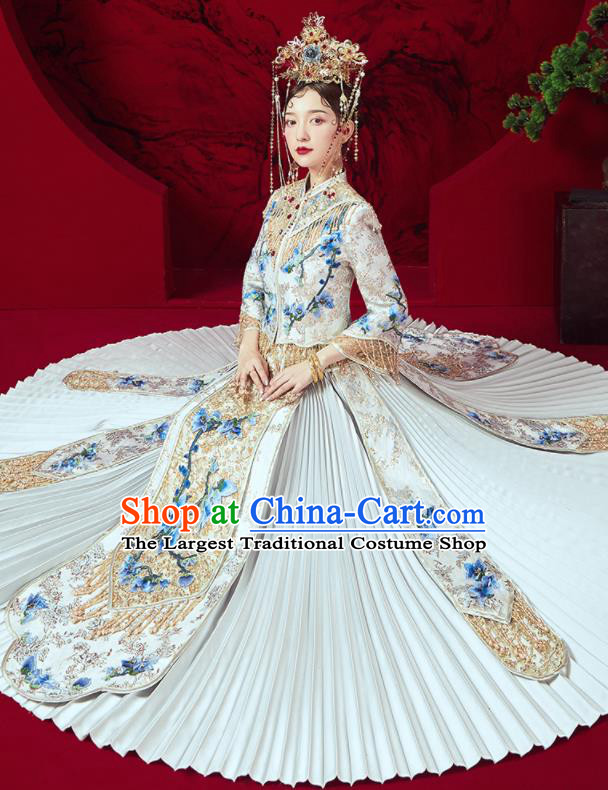Chinese Traditional Embroidered Flowers Wedding Xiu He Suit White Blouse and Dress Ancient Bride Costumes for Women
