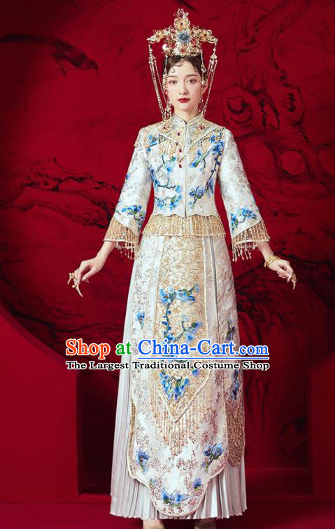 Chinese Traditional Embroidered Flowers Wedding Xiu He Suit White Blouse and Dress Ancient Bride Costumes for Women