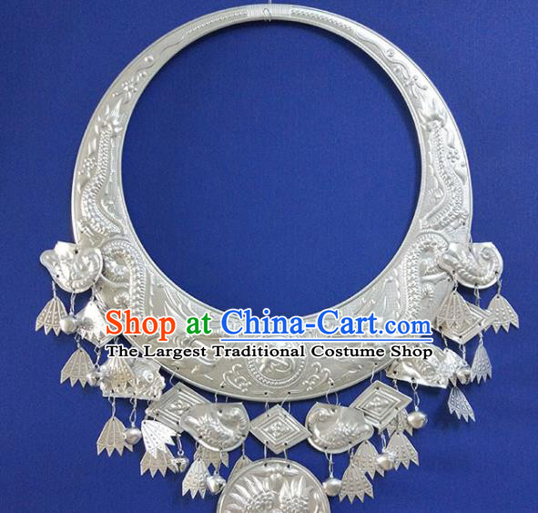 Chinese Handmade Traditional Miao Nationality Sliver Carving Dragon Necklace Ethnic Wedding Bride Accessories for Women