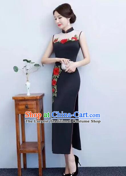 Chinese Traditional Long Qiapo Dress Embroidered Black Cheongsam National Costume for Women