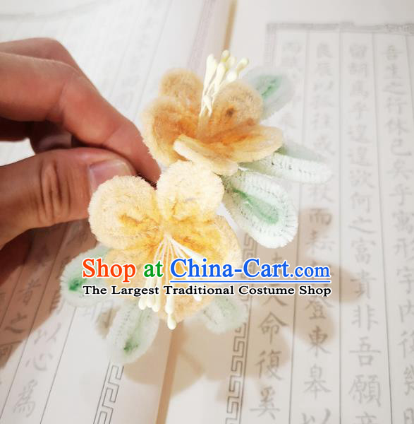 Chinese Ancient Princess Light Yellow Velvet Hairpins Hair Accessories Handmade Qing Dynasty Palace Lady Peach Blossom Hair Stick