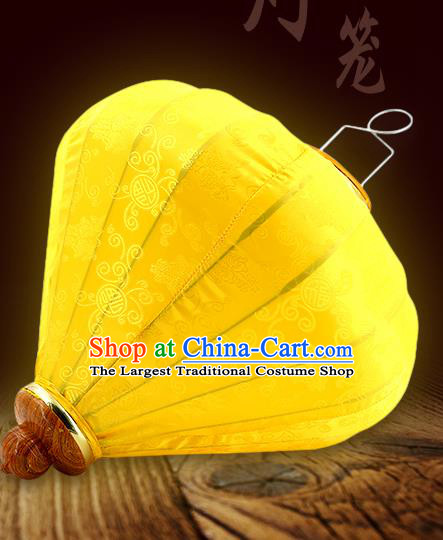 Chinese Traditional Yellow Silk Palace Lanterns Handmade Hanging Lantern Classical Festive New Year Diamond Lamp