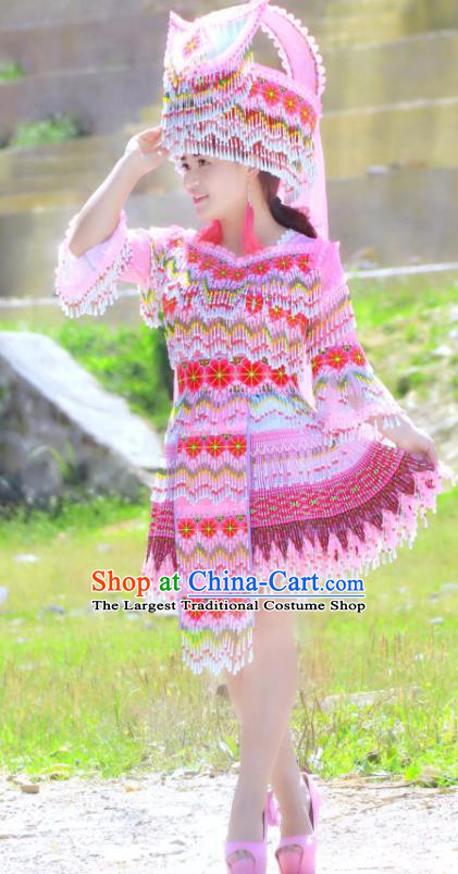 China Nationality Pink Blouse and Short Skirt Yi Minority Folk Dance Clothing Ethnic Women Apparels and Headdress