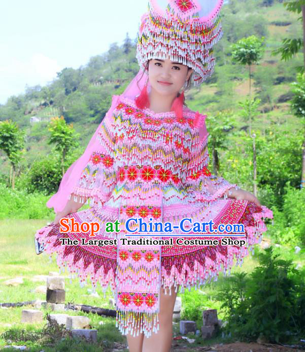China Nationality Pink Blouse and Short Skirt Yi Minority Folk Dance Clothing Ethnic Women Apparels and Headdress