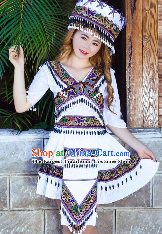 China Yunnan Ethnic Clothing Traditional Festival Folk Dance Costume Miao Minority Women Apparels and Hair Accessories