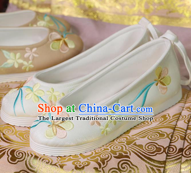 China Beijing White Satin Shoes Handmade Hanfu Shoes Princess Shoes Embroidered Shoes Women Shoes