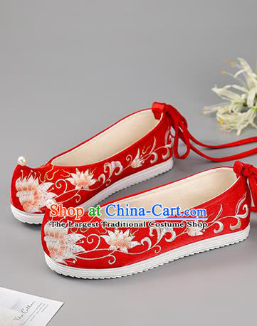 China Bride Shoes Princess Shoes Ming Dynasty Wedding Shoes Traditional Hanfu Shoes Cloth Shoes Red Embroidered Shoes