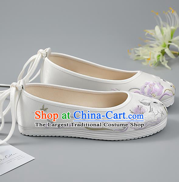 China Ancient White Shoes Princess Shoes Traditional Hanfu Shoes Handmade Cloth Shoes Embroidered Shoes
