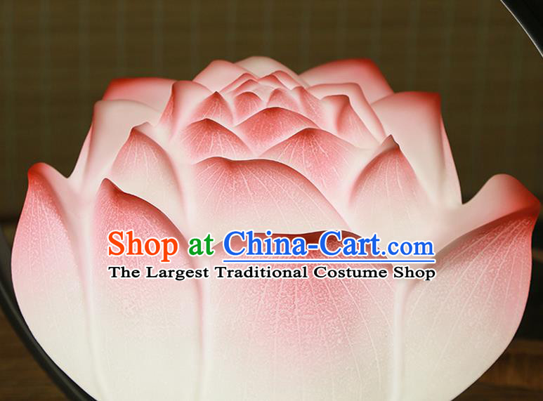 China Traditional Iron Art Home Decorations Spring Festival Desk Lantern Pink Lotus Table Lamp