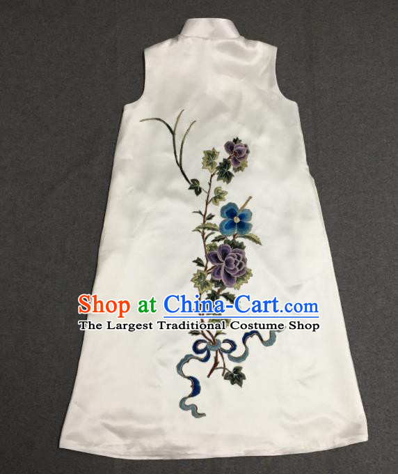 China Women National Clothing Embroidered White Silk Qipao Dress Vest Cheongsam