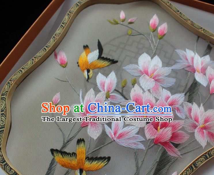China Suzhou Embroidery Palace Fan Handmade Silk Fan Classical Dance Embroidered Palm Leaf Fans