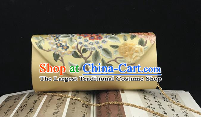 China Yellow Silk Handbag Traditional Cheongsam Embroidered Accessories Handmade Suzhou Embroidery Hydrangea Clutch Bag