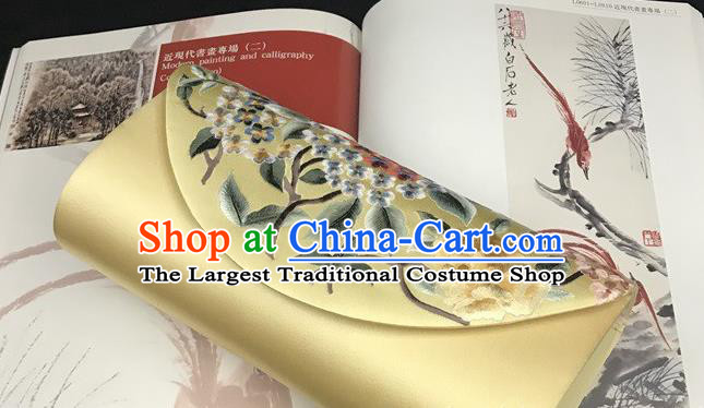 China Yellow Silk Handbag Traditional Cheongsam Embroidered Accessories Handmade Suzhou Embroidery Hydrangea Clutch Bag