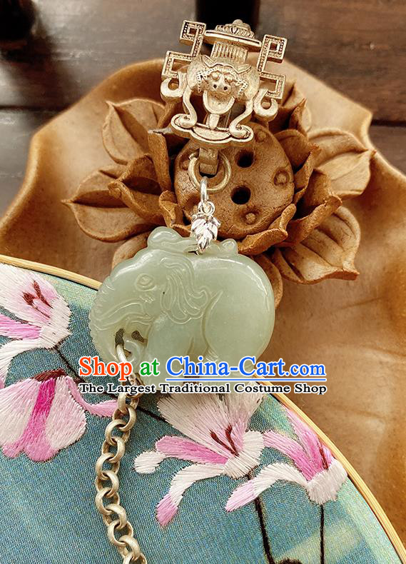 China Jade Elephant Pendant Accessories Traditional Cheongsam Brooch