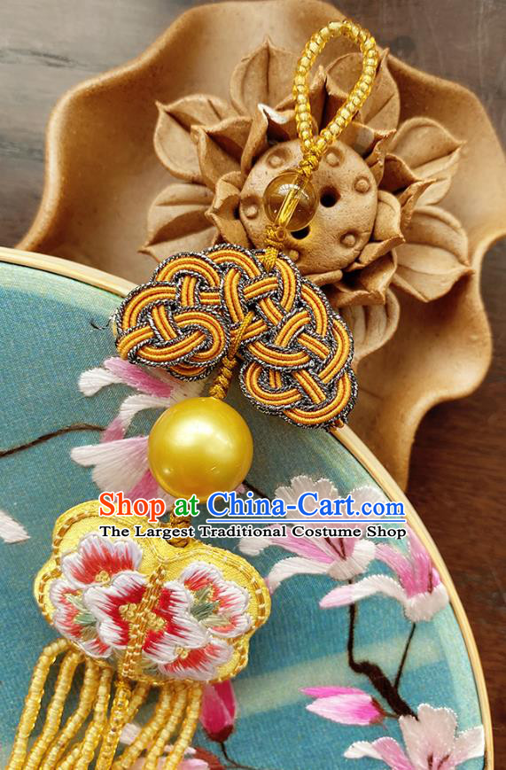 China Classical Cheongsam Yellow Beads Tassel Breastpin Accessories Traditional Embroidered Brooch