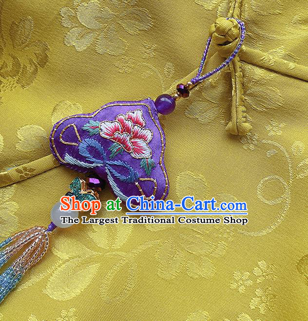 China Traditional Accessories Embroidered Purple Silk Brooch Classical Cheongsam Pearls Tassel Pendant