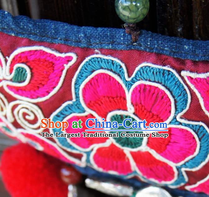 China Handmade National Embroidered Necklace Red Tassel Necklet Ethnic Women Accessories