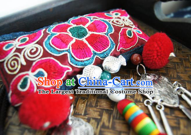 China Handmade National Embroidered Necklace Red Tassel Necklet Ethnic Women Accessories