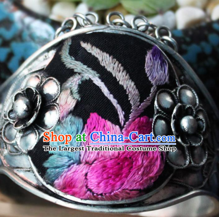 China Ethnic Women Accessories Handmade National Embroidered Bracelet Silver Bangle