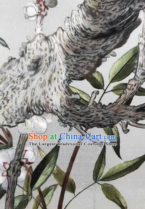 Chinese Suzhou Embroidery Decoration Traditional Plum Blossom Painting Screen Handmade Embroidered Craft