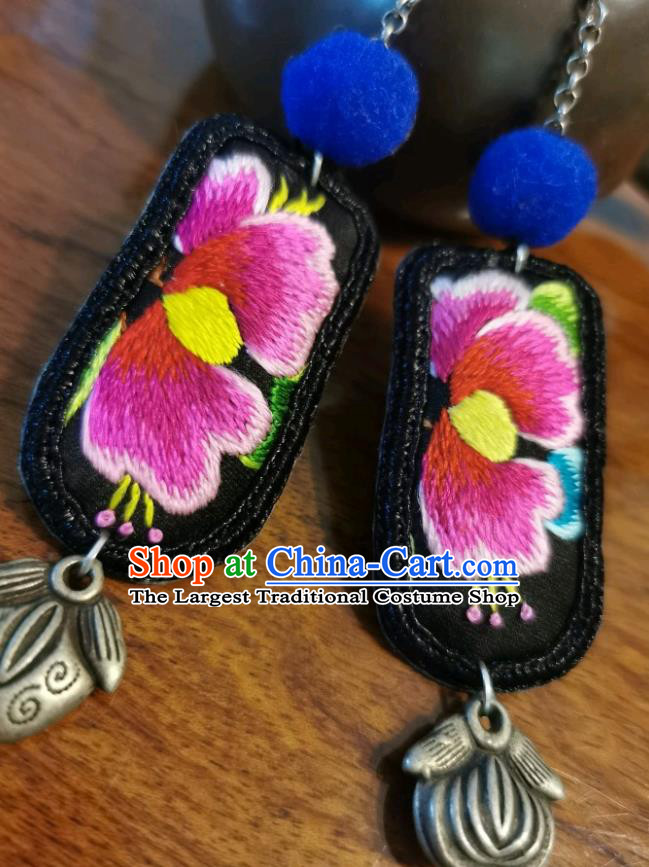 Traditional China Silver Carving Jewelry Handmade Ear Accessories Ethnic Black Embroidered Earrings for Women