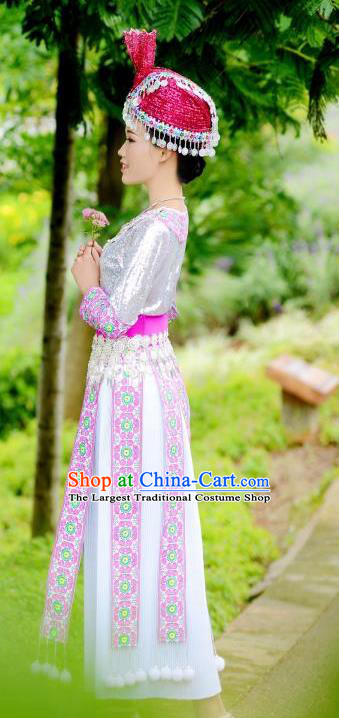 China Yi Ethnic Festival Women Dress Guizhou Minority Celebration Clothing Folk Dance Costumes and Headwear