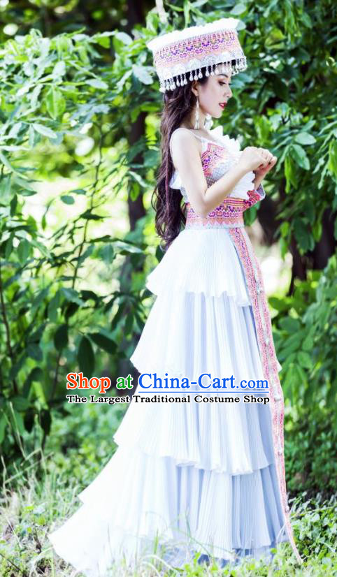 Yunnan Bai Minority Bride White Dress Traditional Festival Celebration Women Costumes China Miao Ethnic Wedding Apparels and Hat